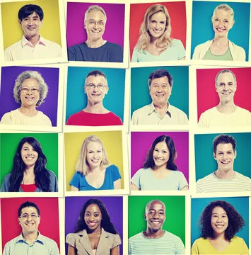 資料分析與服務說明示意人物